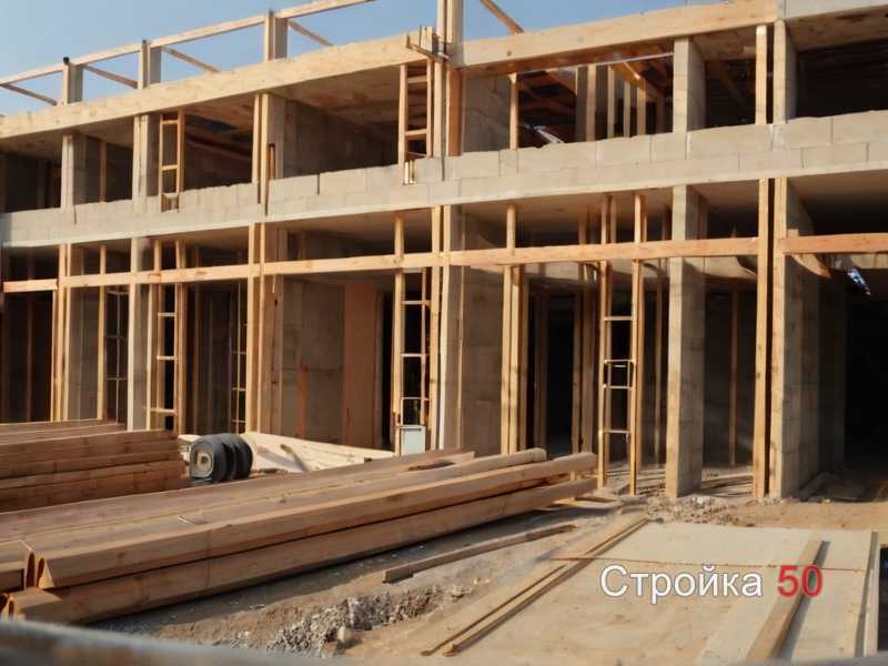 Сравнение свойств ПВХ панелей, краски и натяжных полотен