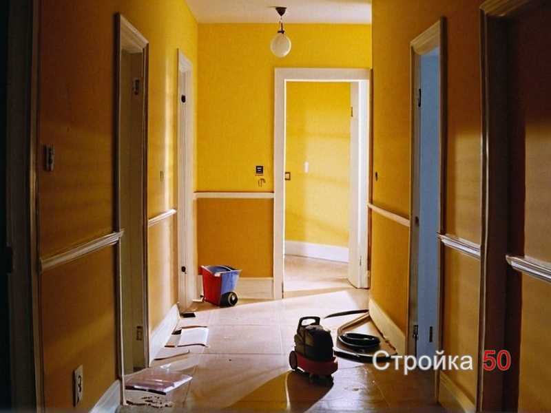 Как сделать отделку стен в коридоре с помощью декоративной штукатурки?